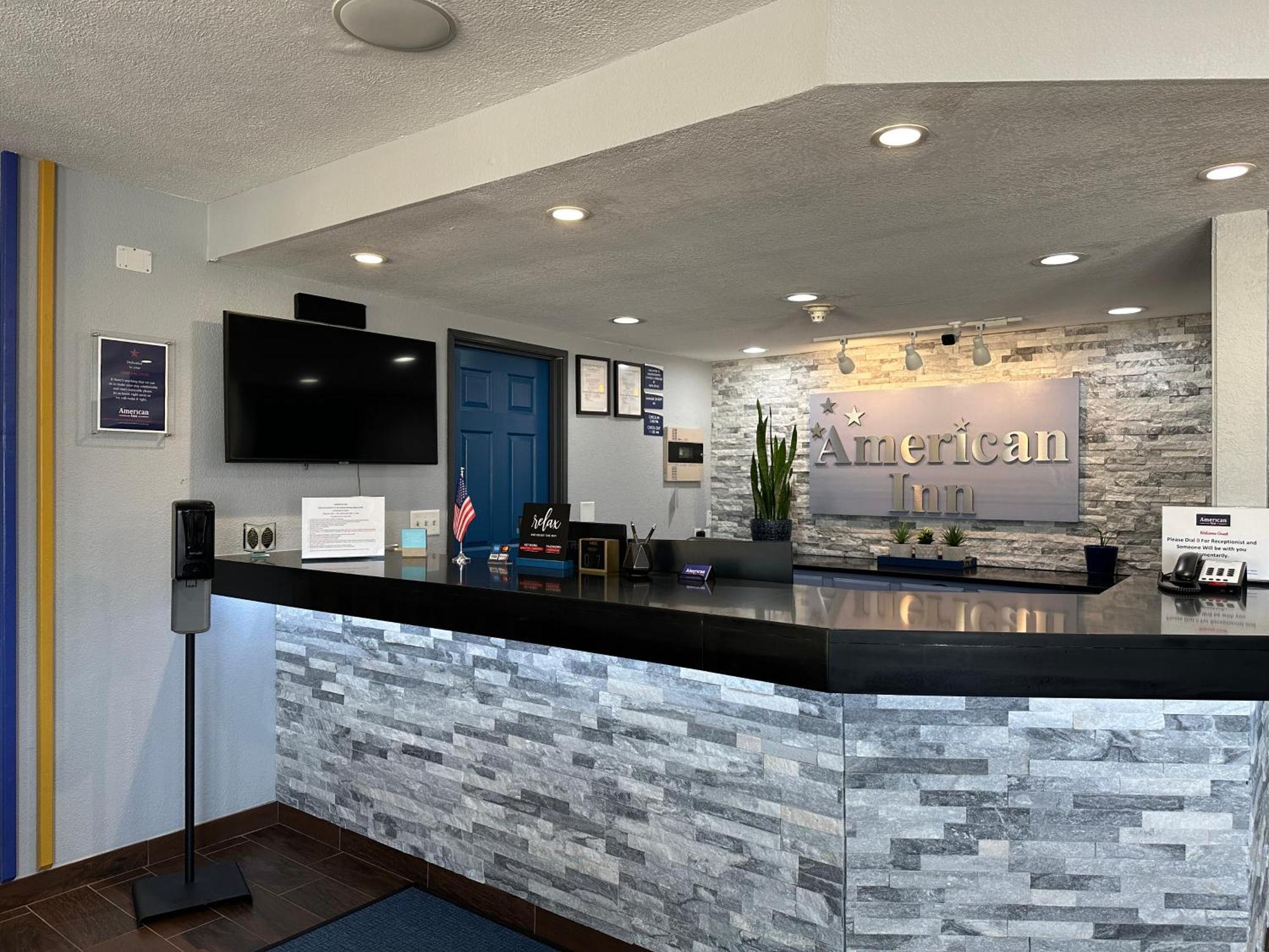 American Inn Cedar Rapids South Ngoại thất bức ảnh