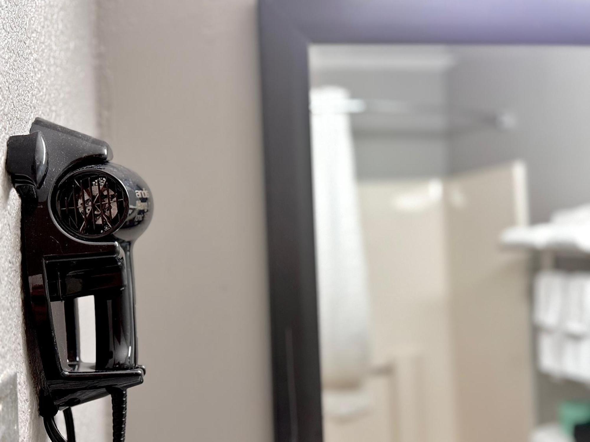 American Inn Cedar Rapids South Ngoại thất bức ảnh