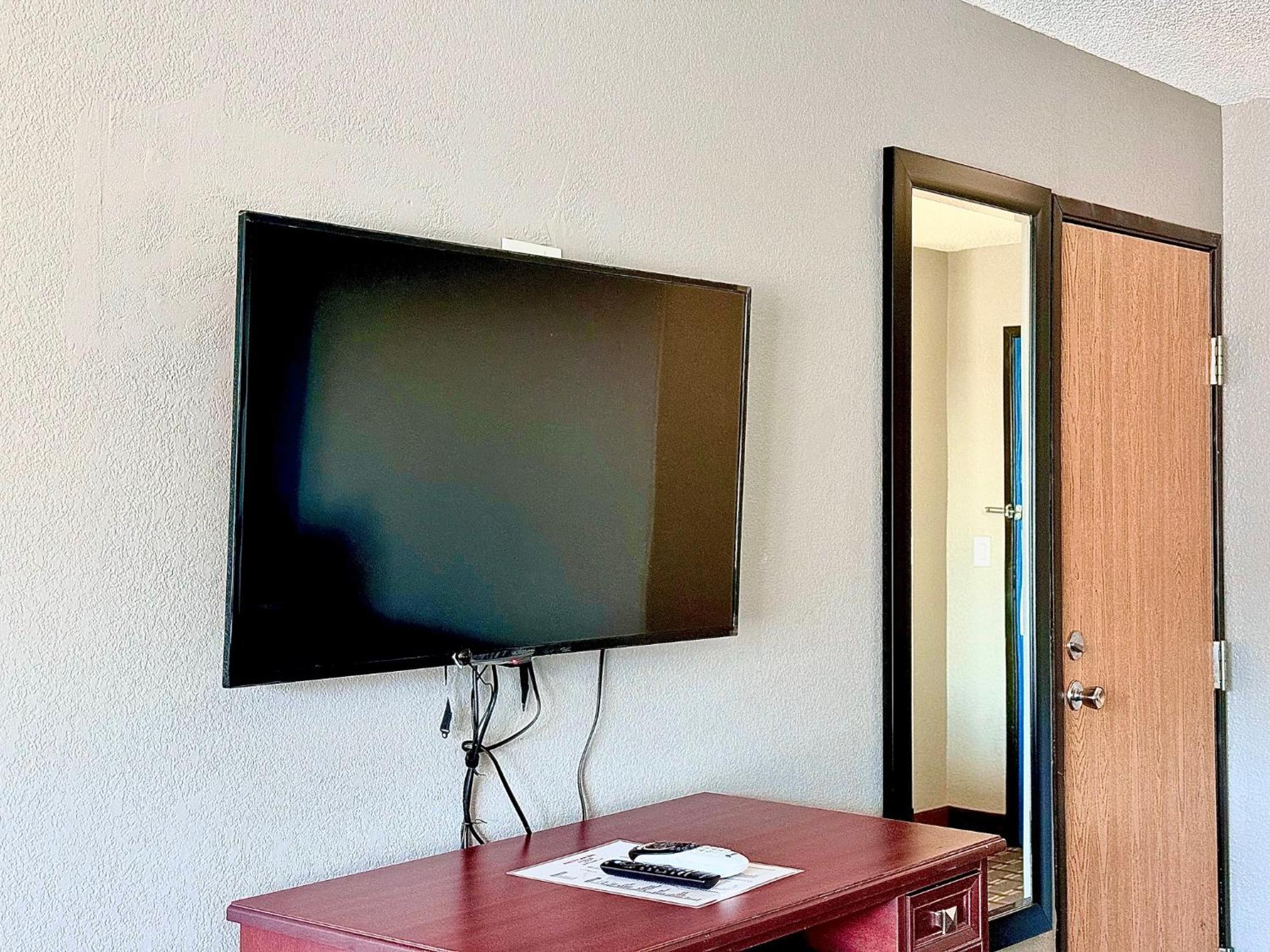 American Inn Cedar Rapids South Ngoại thất bức ảnh
